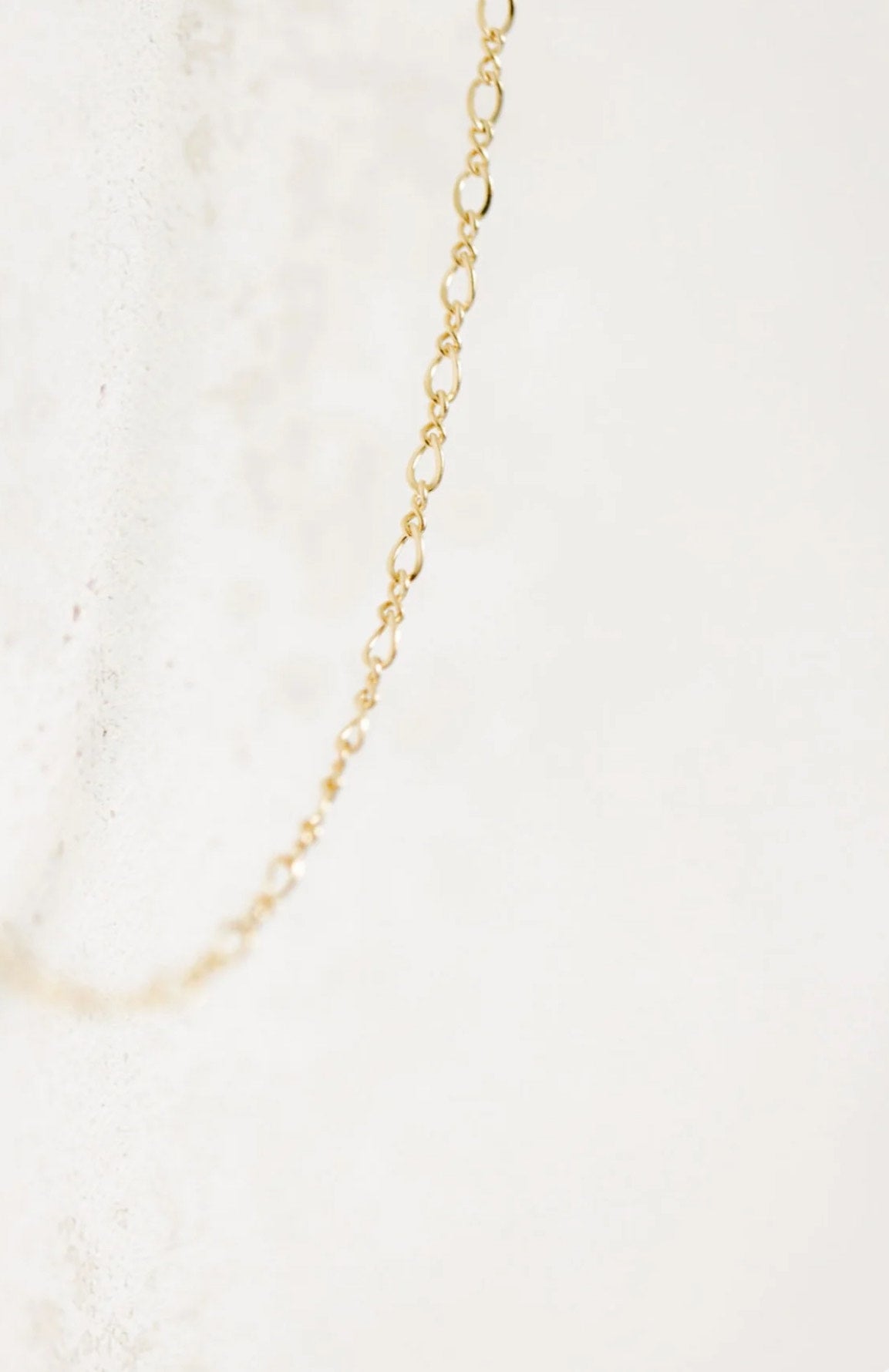 Gold Flat Twisted Link Oval Chain