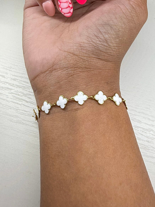 Gold, White Full Clover Chain