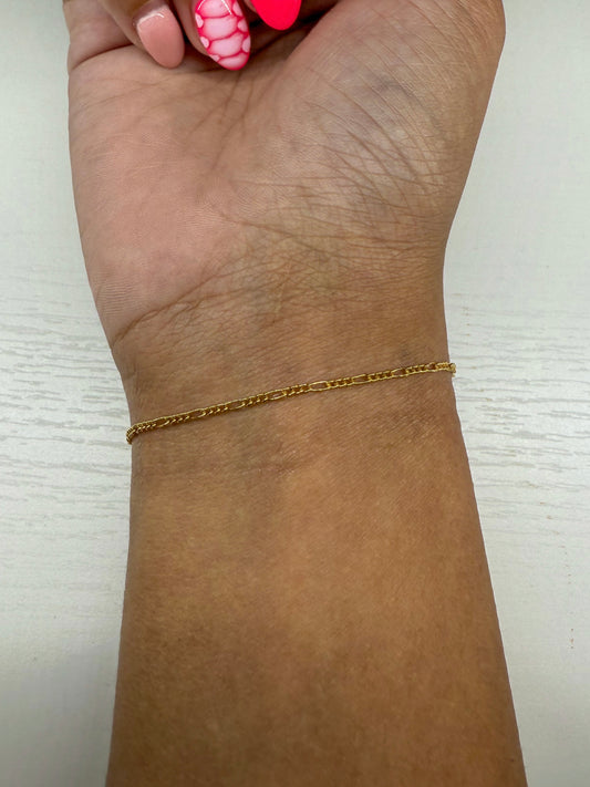 Gold 1.5mm Figaro Chain